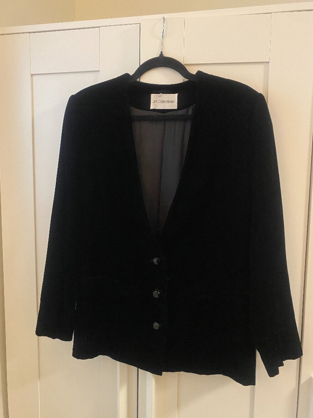 Vintage 80s black velvet collarless blazer